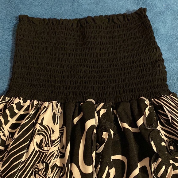 Dress - Picture 2 of 5